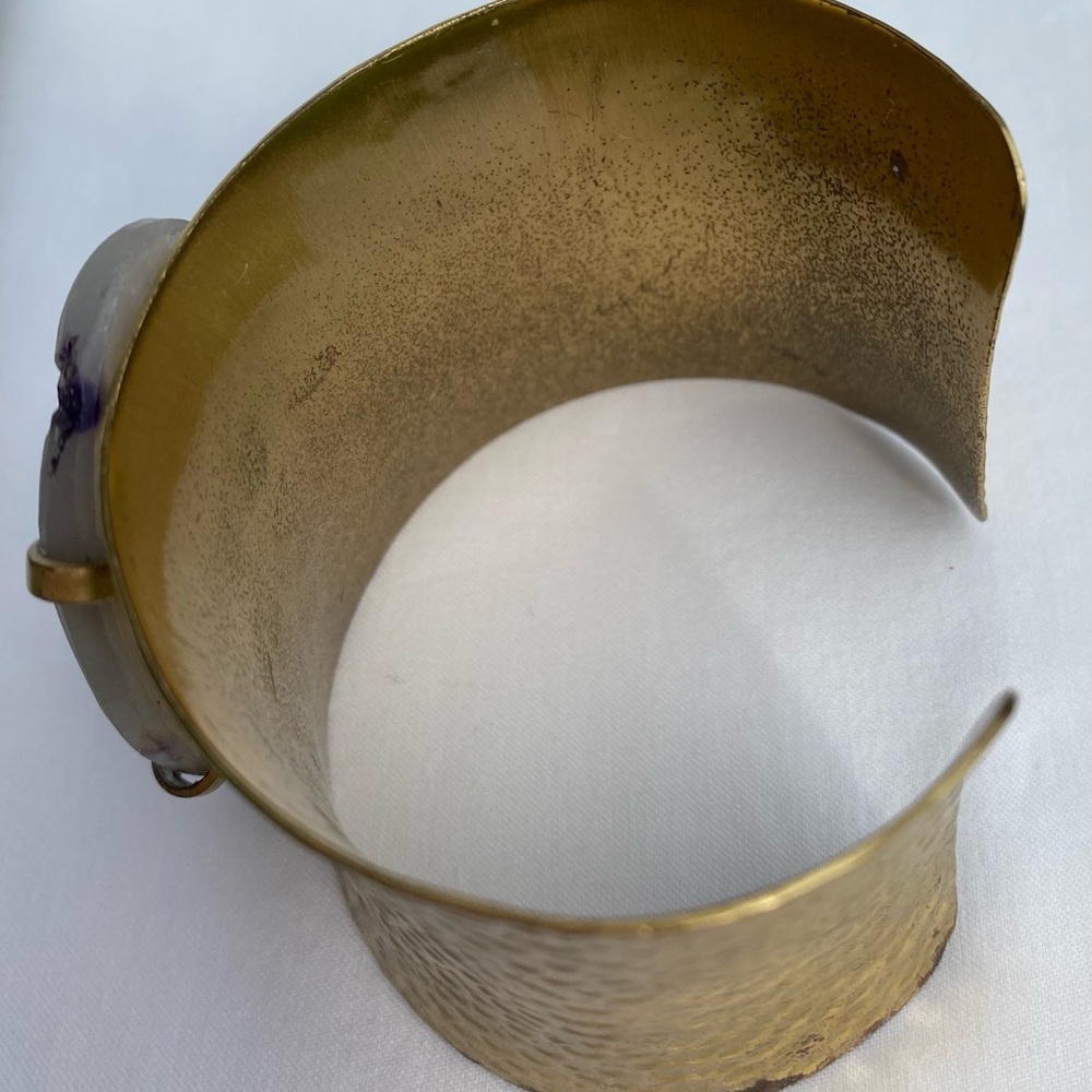 Large Natural Stone Cuff Bracelete Golden - Picture 5 of 9
